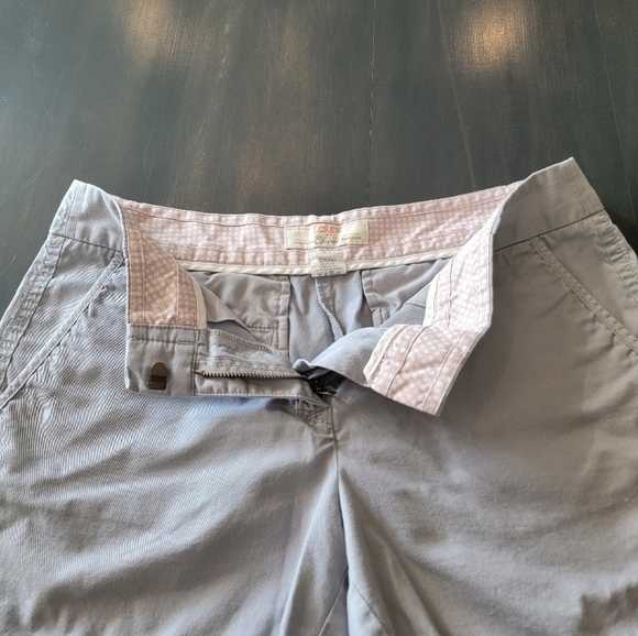 J. Crew Light Gray 100% Cotton Weathered Broken In Chino Shorts Size 4 - Picture 5 of 8